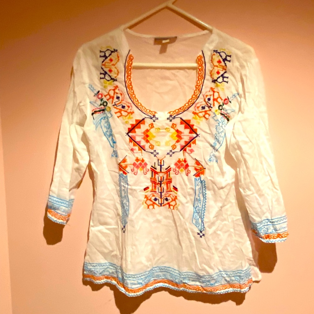 Harper Anthropologie embroidery 🧵 top